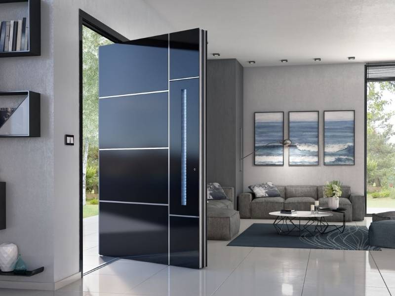 S700 Pivot Door